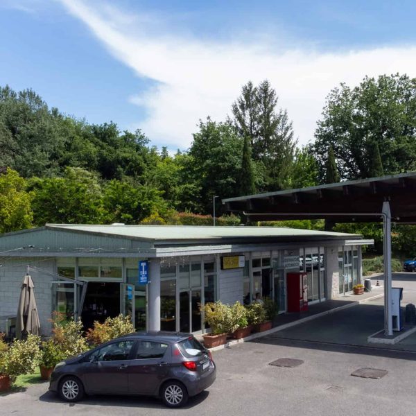 Aquila Energie stazione di rifornimento carburante a Siena - Via Massetana, energia sostenibile.